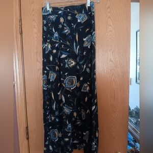 Women's size small,  Westport floor length skirt